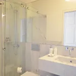 Spacious With Modern Amenities *
