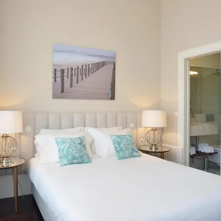 Spacious With Modern Amenities Apartment Porto