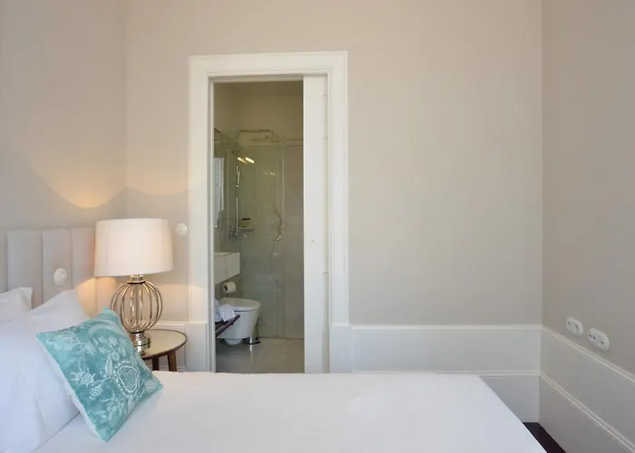 Spacious With Modern Amenities Апартаменты *