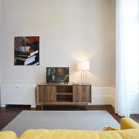Lägenhet Spacious With Modern Amenities