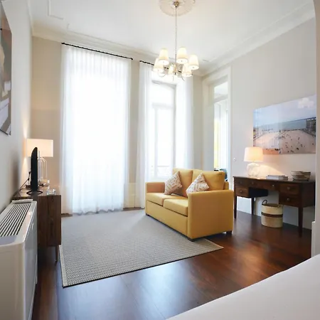 Spacious With Modern Amenities *