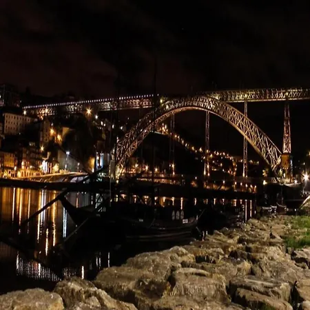 Spacious With Modern Amenities Oporto
